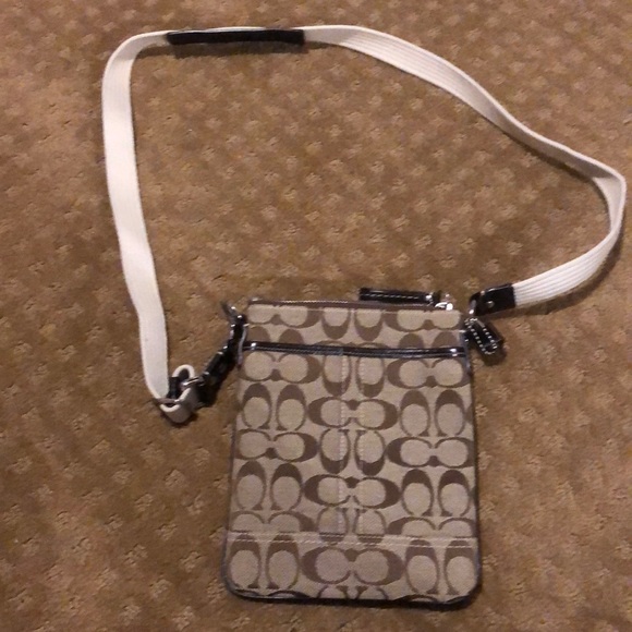 Coach Crossbody - Picture 2 of 3